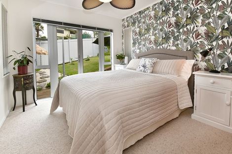 Photo of property in 18 Tamatea Drive, Snells Beach, 0920