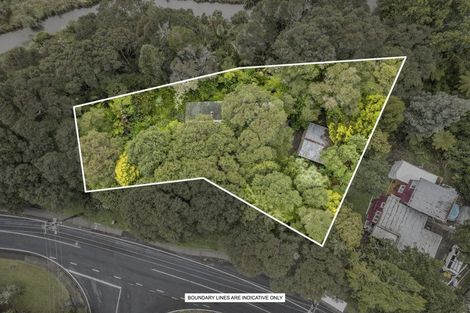 Photo of property in 170 Laingholm Drive, Laingholm, Auckland, 0604