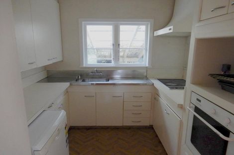 Photo of property in 2/537 Glenfield Road, Glenfield, Auckland, 0629