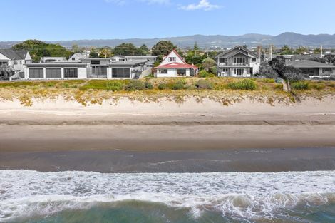 Photo of property in 75 Karewa Parade, Papamoa Beach, Papamoa, 3118