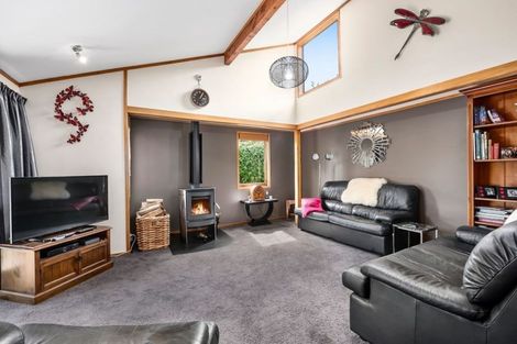 Photo of property in 76 Kairimu Street, Stokes Valley, Lower Hutt, 5019