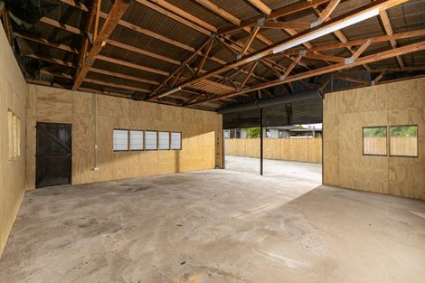 Photo of property in 561 Swanson Road, Ranui, Auckland, 0612