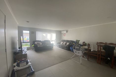 Photo of property in 6 Akeake Lane, Manurewa, Auckland, 2102