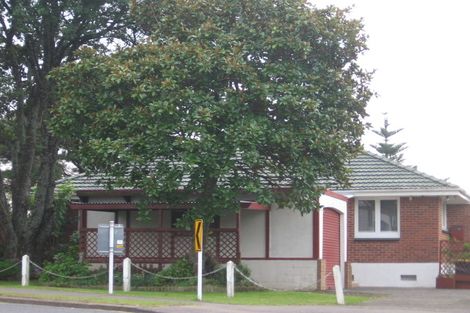 Photo of property in 225 Don Buck Road, Massey, Auckland, 0614