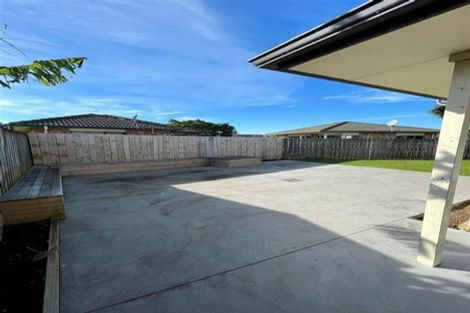 Photo of property in 14 Sid Place, Mangere, Auckland, 2022