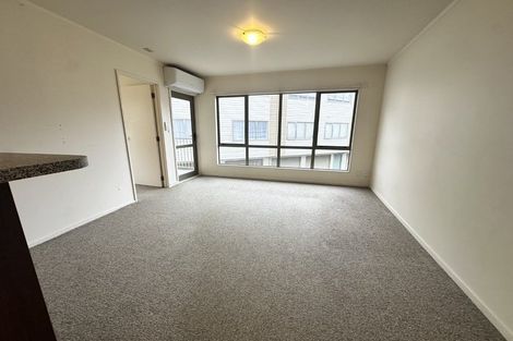 Photo of property in The Haven, 26/120 Beach Haven Road, Beach Haven, Auckland, 0626