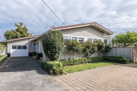 Photo of property in 12 Sunny Glen, Waikanae, 5036