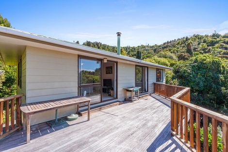 Photo of property in 67 Hauraki Terrace, Pukawa Bay, Turangi, 3381