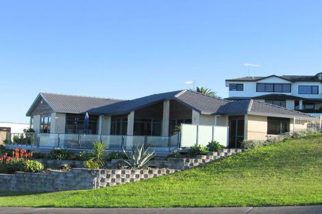 Photo of property in 116 West Hoe Heights, Orewa, 0931