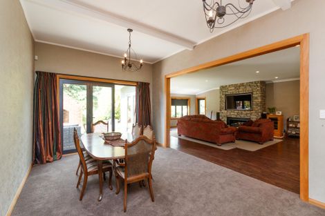 Photo of property in 649 Aokautere Drive, Aokautere, Palmerston North, 4471