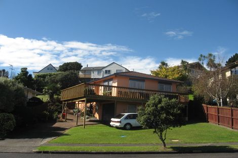 Photo of property in 31 Lewisham Street, Highland Park, Auckland, 2010
