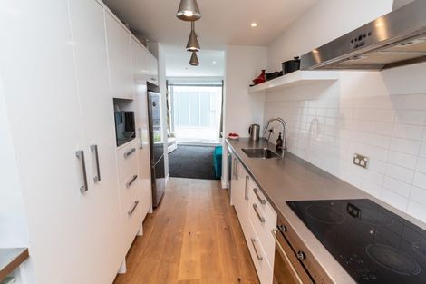 Photo of property in Portal Apartments, 5d/42 Cable Street, Te Aro, Wellington, 6011