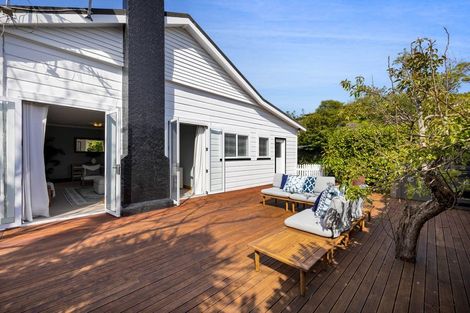 Photo of property in 44 Upjohn Street, Brooklands, New Plymouth, 4310