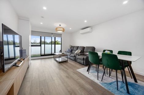 Photo of property in 6/34 Lincoln Park Avenue, Massey, Auckland, 0614