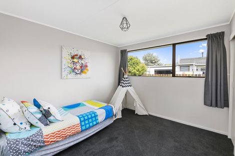 Photo of property in 15a Rimu Street, Levin, 5510