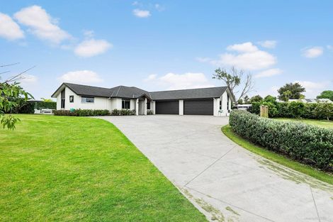 Photo of property in 3 Armstrong Way, Waiuku, 2123