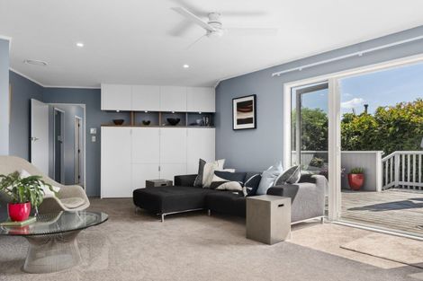 Photo of property in 60 Esmeralda Street, Welcome Bay, Tauranga, 3112
