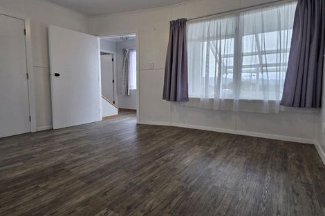 Photo of property in 8a-8b Devon Place, Cannons Creek, Porirua, 5024