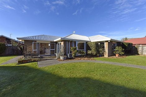 Photo of property in 22 Creese Place, Redwood, Christchurch, 8051