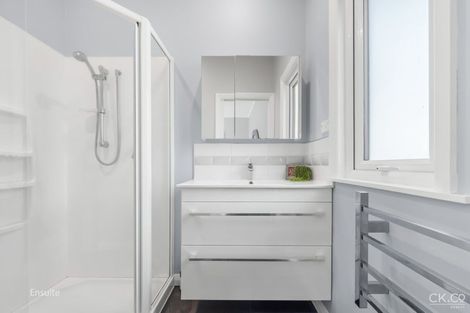 Photo of property in 20 Hinemoa Street, Waiwhetu, Lower Hutt, 5010