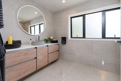 Photo of property in 14 Garden Road, Raumati Beach, Paraparaumu, 5032