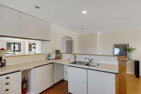 Photo of property in 40 Hinau Street, Tawa, Wellington, 5028