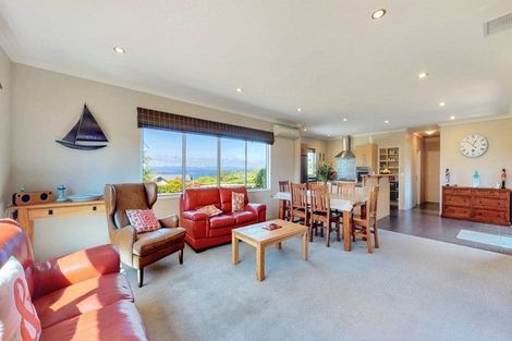 Photo of property in 63 Loch Views Road, Acacia Bay, Taupo, 3385