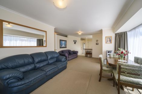 Photo of property in 14 Woodgate Court, Fitzherbert, Palmerston North, 4410