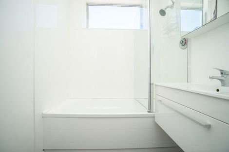 Photo of property in 16 Papakowhai Court, West End, Palmerston North, 4412