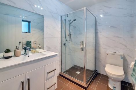 Photo of property in 28b Kirrie Avenue, Te Atatu South, Auckland, 0610