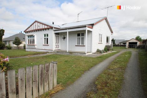 Photo of property in 60 Johnson Street, Milton, 9220