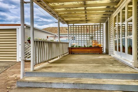 Photo of property in 2/33 Nuffield Avenue, Marewa, Napier, 4110