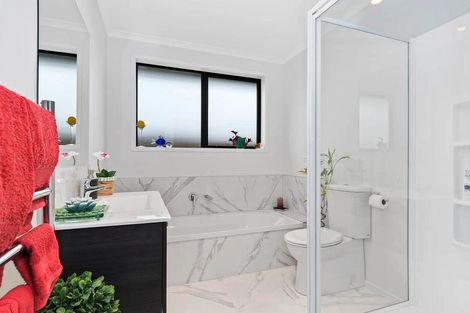 Photo of property in 21 Taffe Crescent, Pyes Pa, Tauranga, 3112