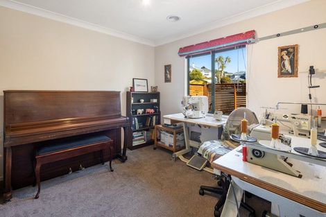Photo of property in 5 Ridley Green, Churton Park, Wellington, 6037