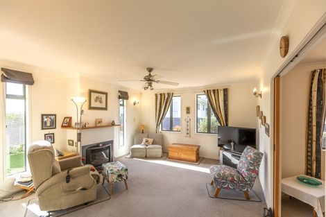 Photo of property in 11b Bedford Terrace, Waipukurau, 4200