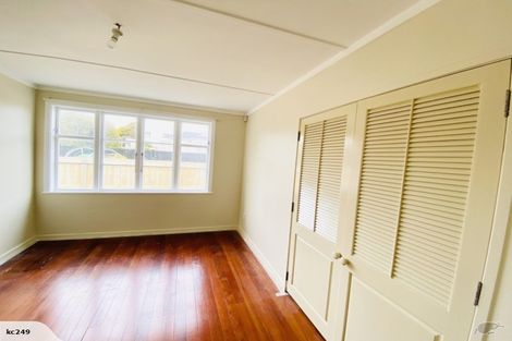 Photo of property in 45 Margan Avenue, New Lynn, Auckland, 0600