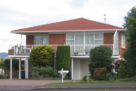 Photo of property in 88 Waimumu Road, Massey, Auckland, 0614