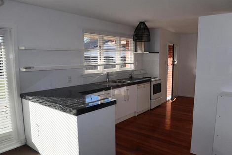 Photo of property in 338 Memorial Avenue, Burnside, Christchurch, 8053