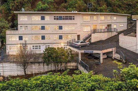 Photo of property in Parkland Flats, 15/51 Adams Terrace, Kelburn, Wellington, 6021
