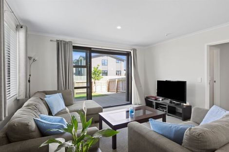 Photo of property in 11 Discovery Place, Marfell, New Plymouth, 4310