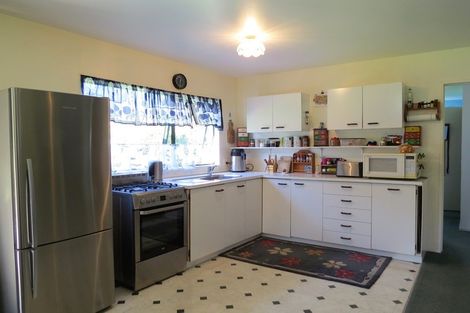 Photo of property in 30 Colville Road, Coromandel, 3506