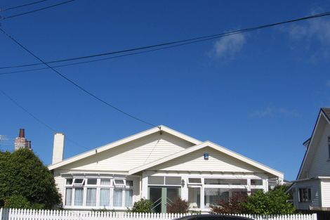 Photo of property in 8 Strathavon Road, Miramar, Wellington, 6022