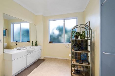 Photo of property in 14 Collins Drive, Waikuku Beach, 7402