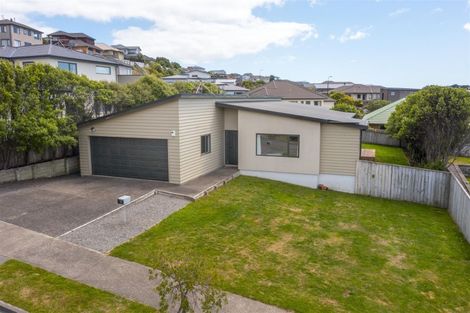 Photo of property in 7 Kaweka Close, Aotea, Porirua, 5024