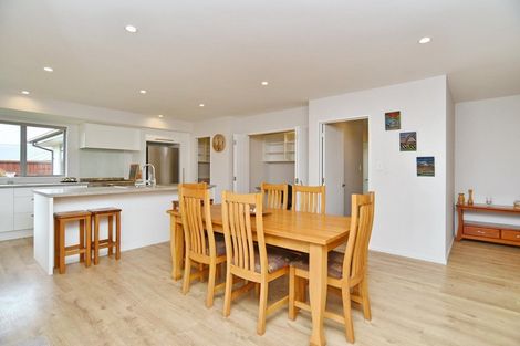 Photo of property in 10 Old Farm Place, Rangiora, 7400