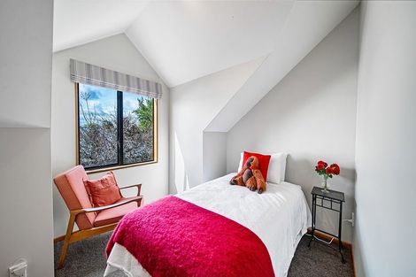 Photo of property in 18 Vanderbilt Place, Halswell, Christchurch, 8025