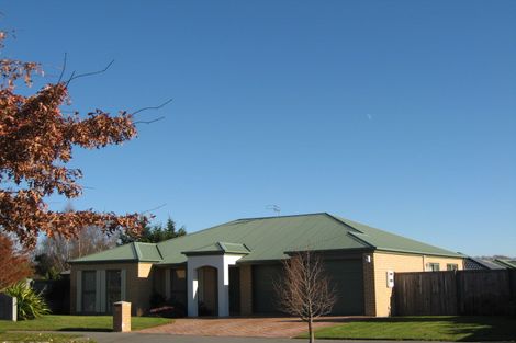 Photo of property in 18 Riegler Place, Belfast, Christchurch, 8051