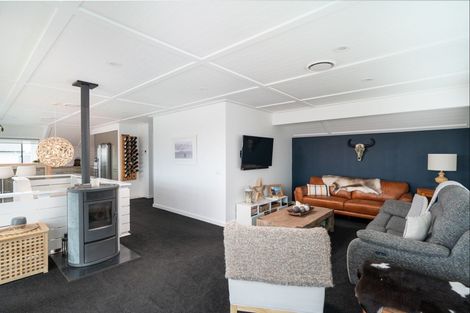 Photo of property in 20 Pukenamu Road, Rainbow Point, Taupo, 3330