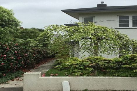 Photo of property in 33 Pahiatua Street, Hokowhitu, Palmerston North, 4410