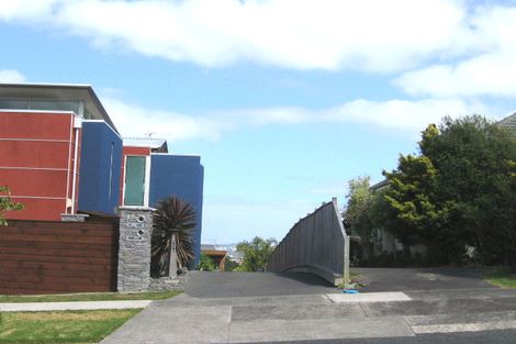 Photo of property in 11a Pupuke Road, Birkenhead, Auckland, 0627
